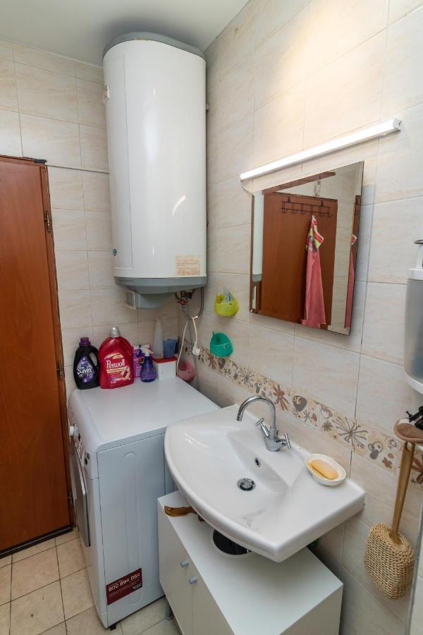 Tsar Guitar Aprt / Metro Station Apartment Sofia Ngoại thất bức ảnh